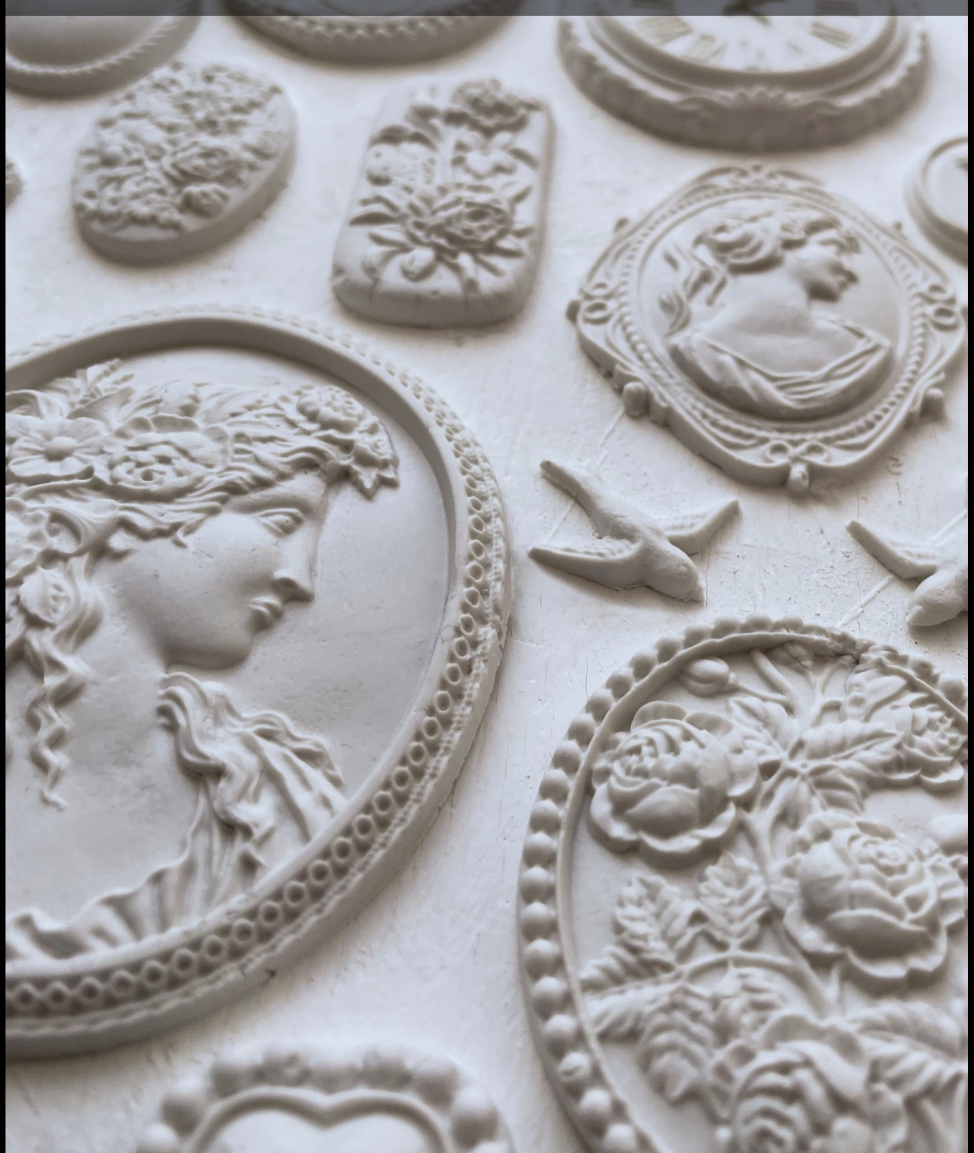 Cameos Moulds